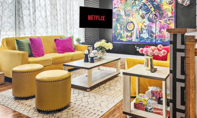 South Bruce Peninsula House | Movie Themed House with mini-Arcade & Hot Tub
