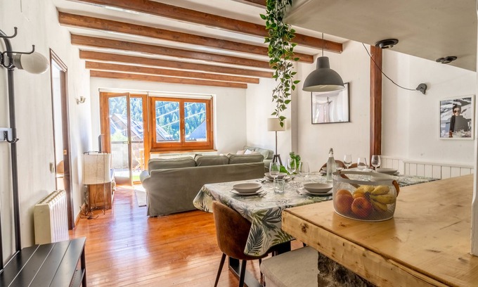 Baqueira Apartment | Mow’s Snow Lodge– Ski-in/Ski-out in Baqueira-Beret