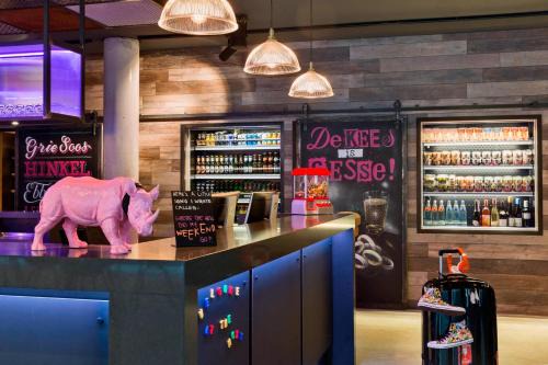 Ostend Hotel | MOXY Frankfurt East