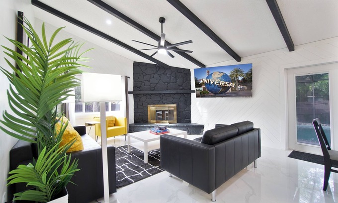 Casselberry House | Moxy Luxe - Charming 4-bedroom house with AC and WiFi in delightful Casselberry