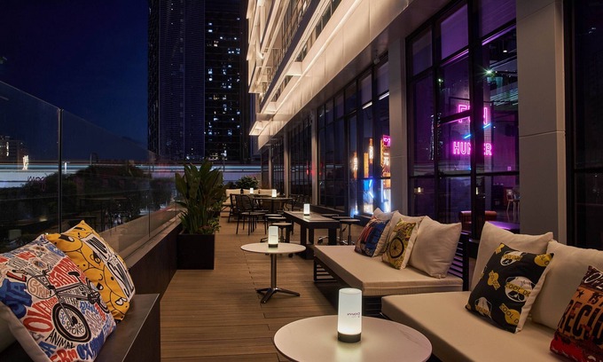 Futian CBD Hotel | Moxy Shenzhen North Station