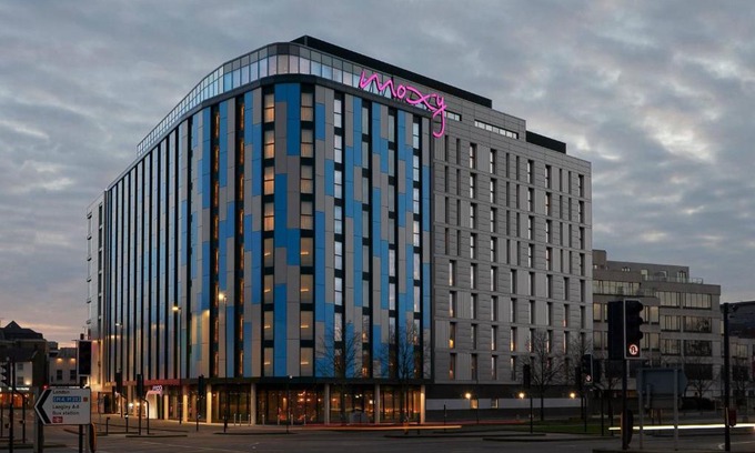 Slough Hotel | Moxy Slough