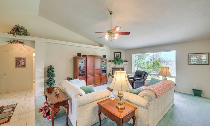Bonners Ferry House | Moyie Springs Home w/Views, Near Kootenay River!