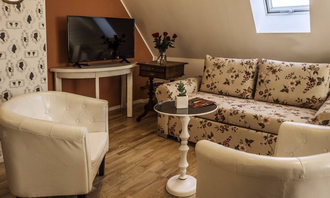 Kurort Gohrisch Apartment | Mozart apartment in the open romantic stair tower