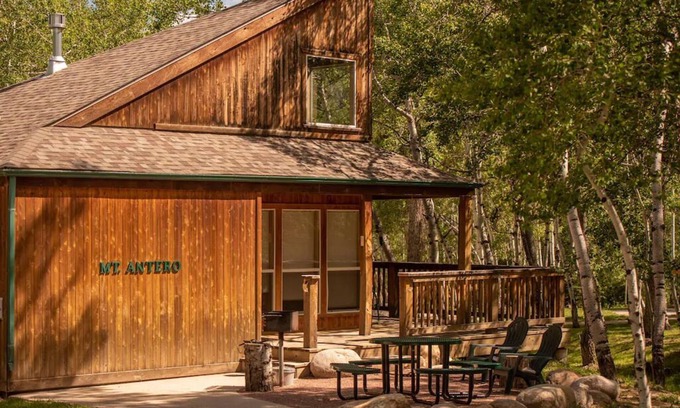 Salida Ski Chalet | Mt. Antero Chalet at Creekside Chalets