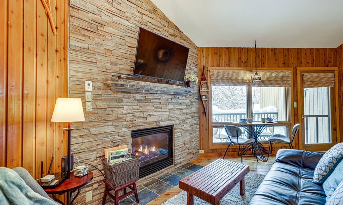 Century West Condo | Mt Bachelor Village Resort Condo: 19 Mi to Skiing!