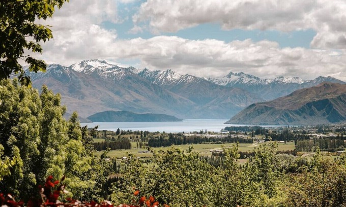 Bendigo House | Mt Barker | stunning lake views | private location