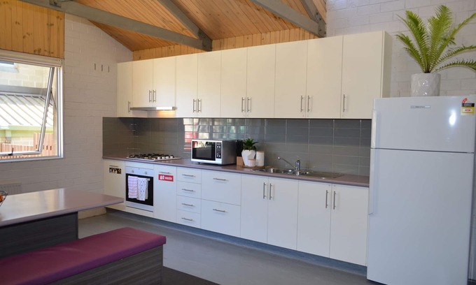 Mount Helen House | Mt Helen Accommodation - Ideal for large groups and short stays