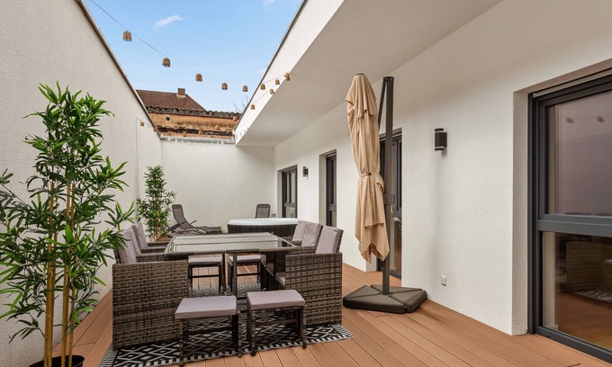 Osterreicher Kolonie Apartment | MT Living Große Terasse - Whirlpool