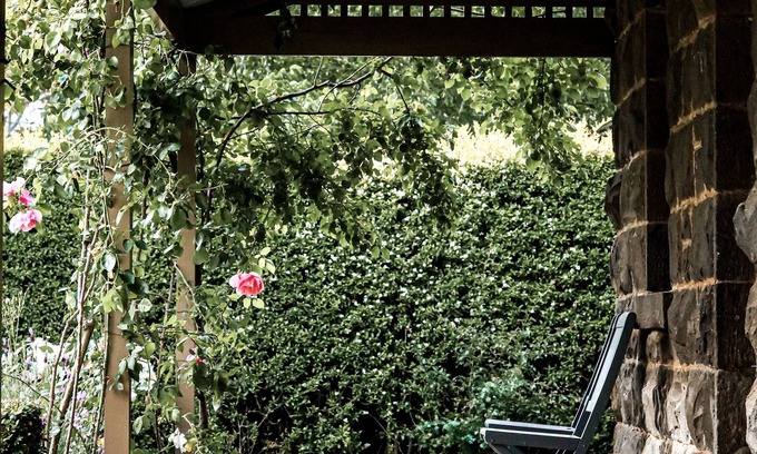 Lexton Cottage | Mt Mitchell Cottage - Romantic Holiday or Family GetAway.