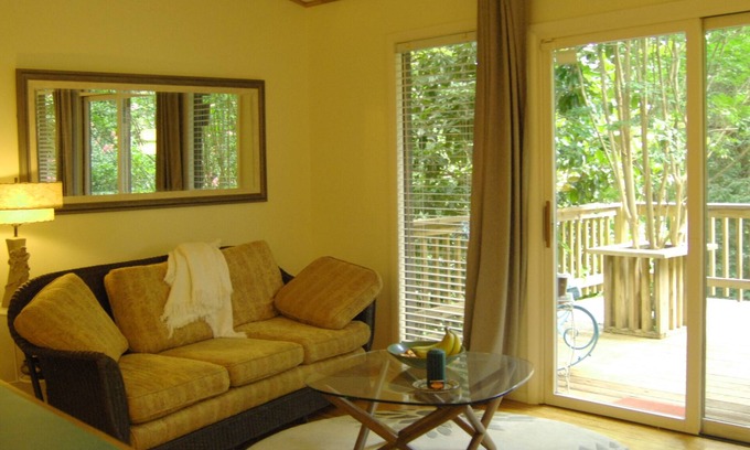 Fayetteville Apartment | Mt SEQUOYAH; Close to UofA Campus, Fayetteville SQUARE; 10 minutes to WRMC;