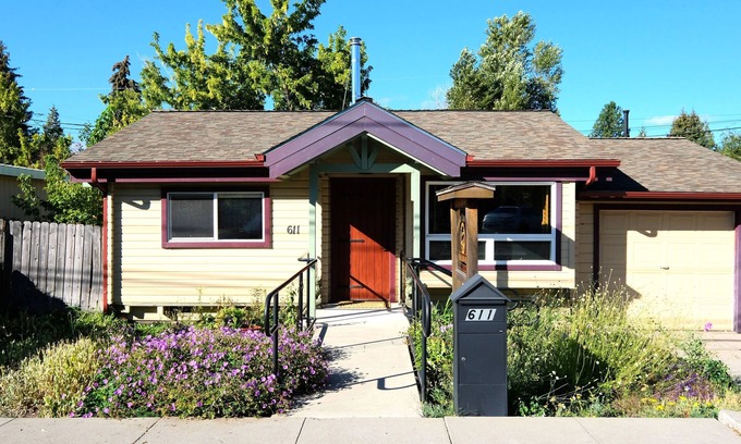 Mount Shasta House | Mt Shasta's Stargazer Cabin