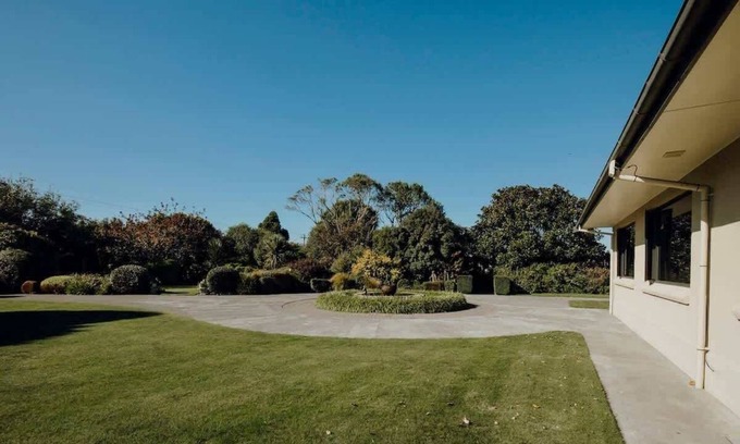 Okaiawa Apartment | Mt Taranaki Vista Rural Retreat