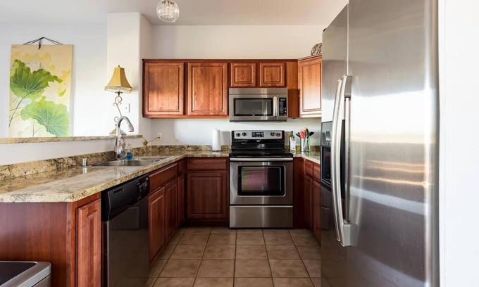 Encanto Condo | Mt Views balcony 2nd Flr MidTown Gated Pool HOT tub