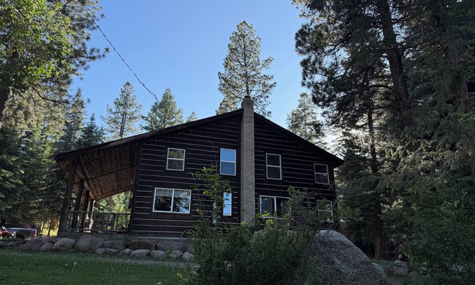 Bayfield House | Mtn home, fully furnished 3 bedrooms, 2 large bathrooms.