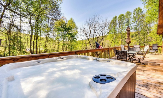 Dahlonega Cabin | Mtn-View Retreat w/Covered Porch in Dahlonega!