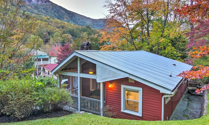 Chimney Rock Cottage | Mtn Views + Fire Pit: Serene Chimney Rock Abode