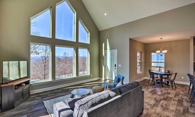 Woodfin House | Mtn Views, Walkable Location: Asheville Retreat!