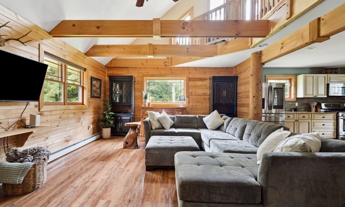 Wardsboro Ski Chalet | MtSnow/Stratton Chalet w/Hot Tub
