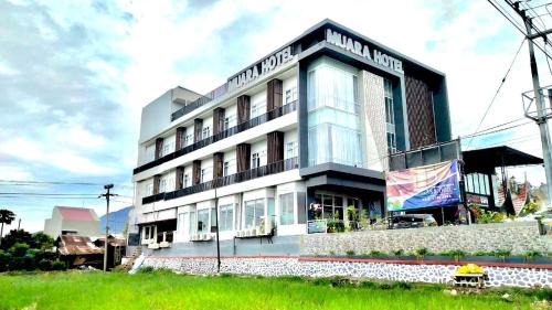 Banuhampu Hotel | Muara Hotel Bukittinggi
