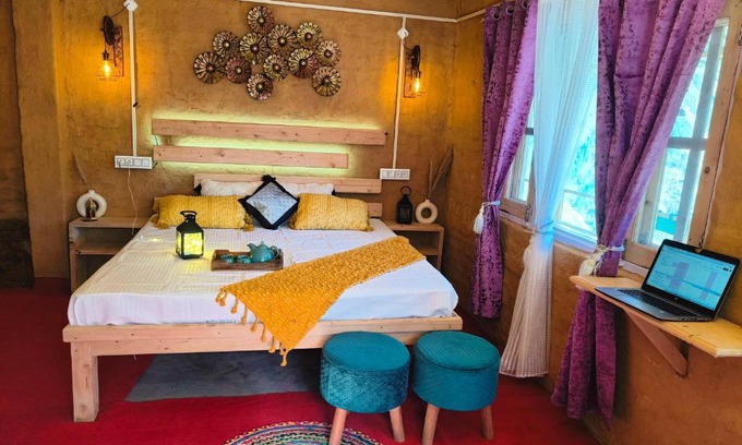 Yamunotri Hotel | Mud Stays