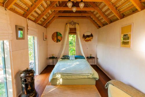 Igakula Bed & Breakfast | MUHUSI Linnumaja