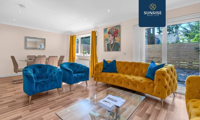 Glenisla House | Muirton 1 - 4 Bedrooms, 2 Kings and 2 Doubles