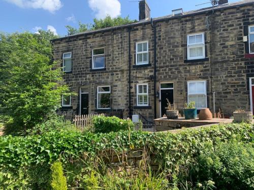 Todmorden House | Mulberry cottage 4 Spring Bottom