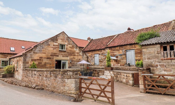 Staithes Cottage | MULGRAVE COTTAGE, family friendly, with a garden in Staithes