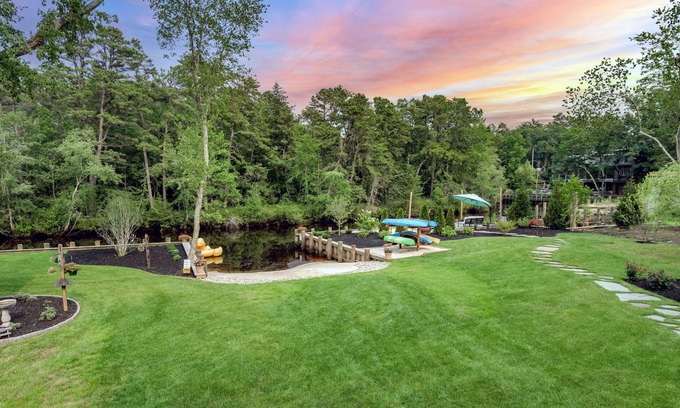 Elwood Cottage | Mullica River Cottage - Waterfront in Sweetwater, NJ Pine Barrens