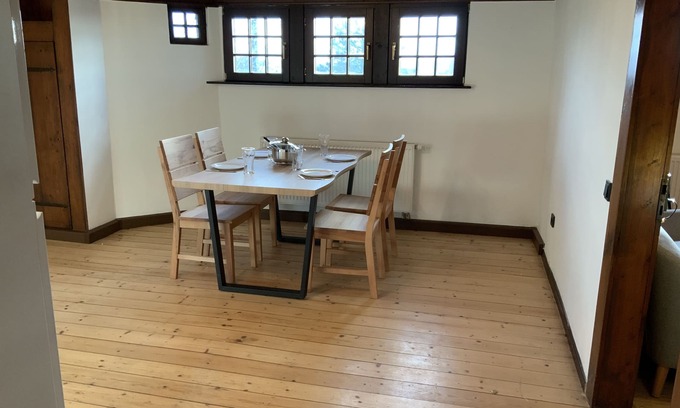 Innenstadt Other | Multi-bed room in the historic Gentilburg for up to 8 people