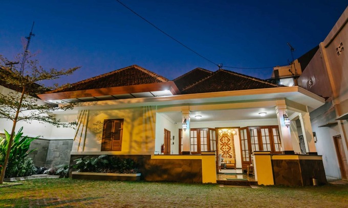 Surakarta House | Musafir Guest House Syariah