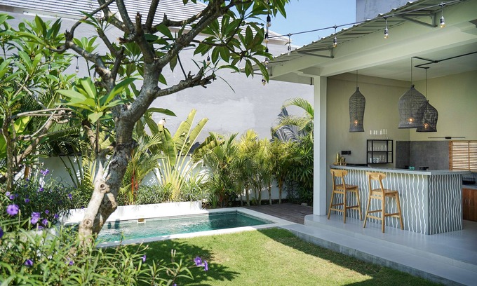 Batu Bolong Villa | Muscle beach villa in centre super trendy Canggu