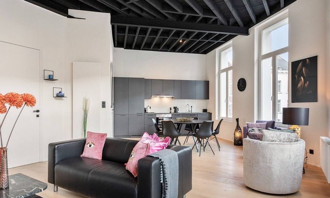 South Antwerp Apartment | Museum Garden View TRENDY apartment by Lit d'Art Museum South