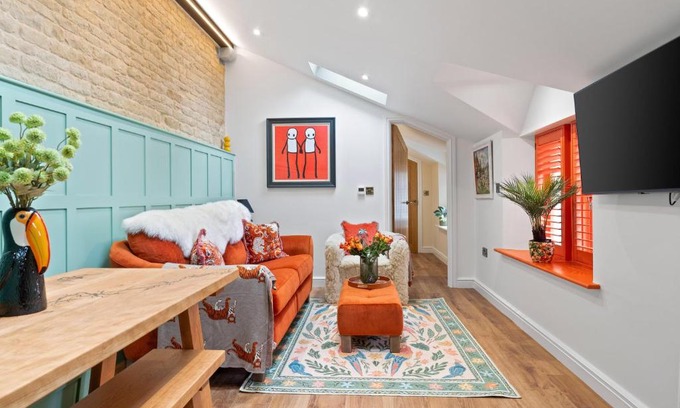 Empingham House | Mushroom Cottage