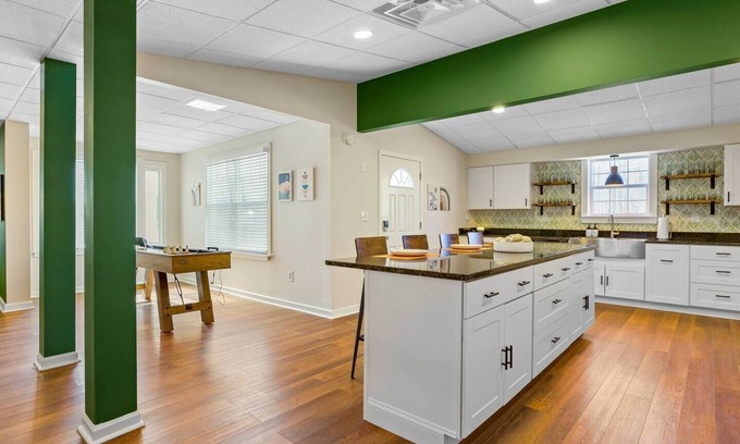 Cottontown House | Music City Hideaway | Pickleball | Near Nashville| Peaceful