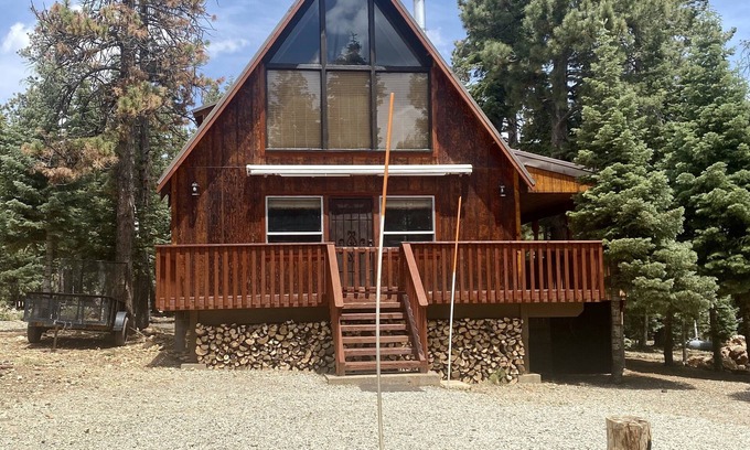 Meadow View Heights Cabin | Music on the Mountain 2 night stay minimum