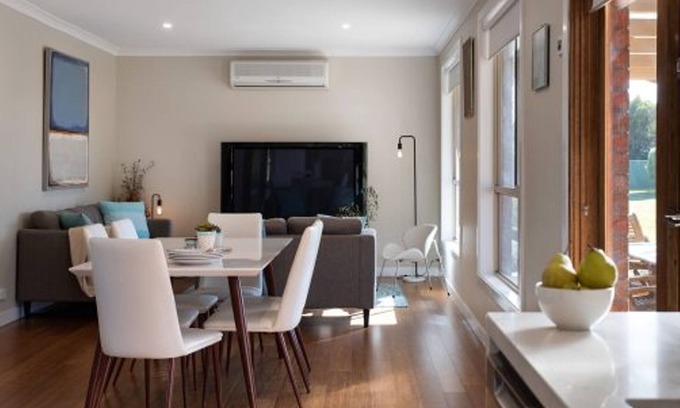 Muskvale House | Musk Vale Villa a contemporary family getaway