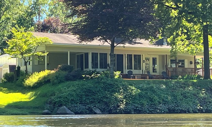 Grant Cottage | Muskegon River Cottage just steps from the river on a low bank.