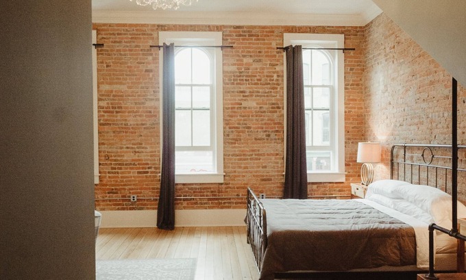 Newaygo Hotel | Muskegon River Inn