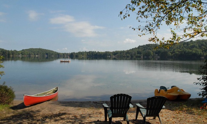 Baysville Cottage | Muskoka Cottage with a Sandy Beach