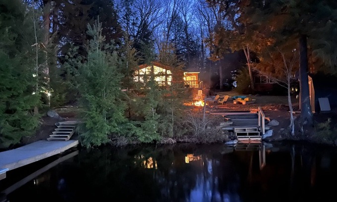 Bracebridge Cottage | Muskoka Family Paradise! *Hot Tub* *Lakefront* *Fire Pit* *Snow Trails*