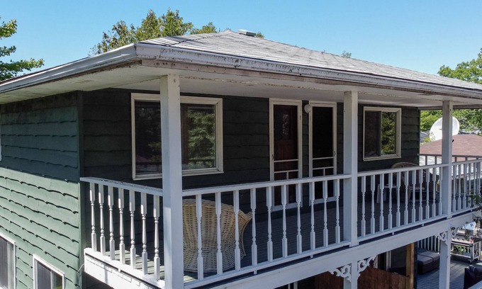 Port Severn House | Muskoka Four Bedroom House on the Lake