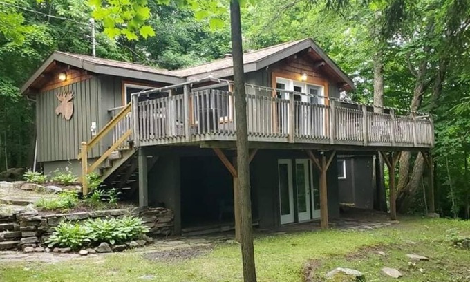 Huntsville House | Muskoka Ski Chalet