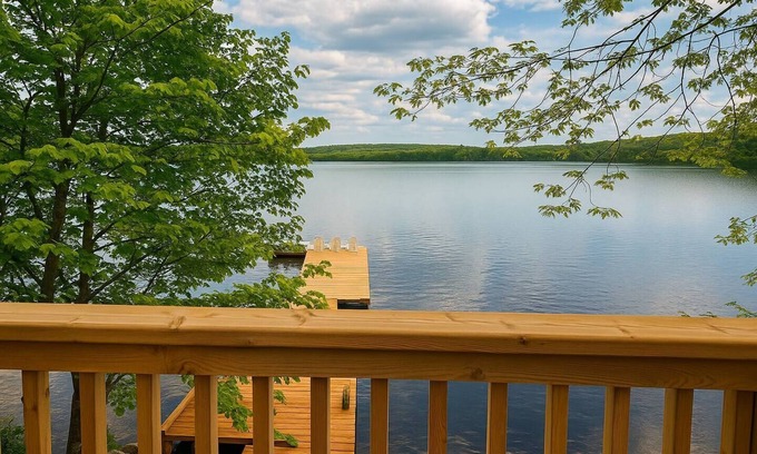 Utterson Cottage | Muskoka Waterfront Cottage on Three Mile Lake