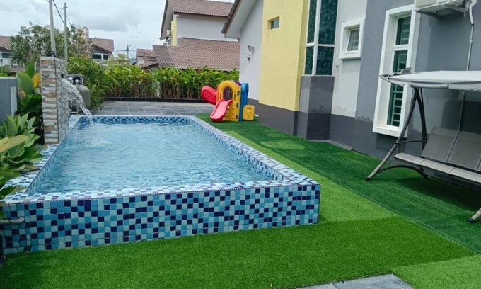 Durian Tunggal House | Muslim' Daniah Homestay Melaka