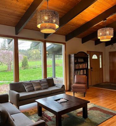 Mulino House | Mustang Manor