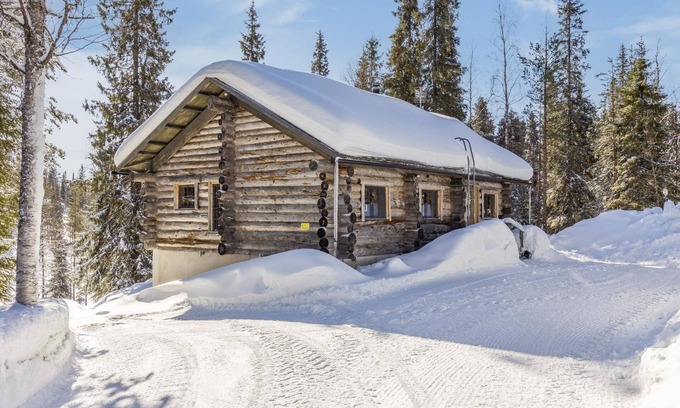 Rukatunturi House | Muuttohaukka by Interhome