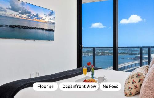 Downtown Miami Apartment | MVR Epic Views & Resort Pool for Perfection
