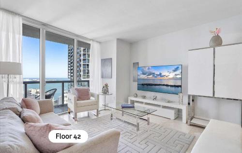 Downtown Miami Apartment | MVR - Ocean & River Views Boutique Apt SPA Pool